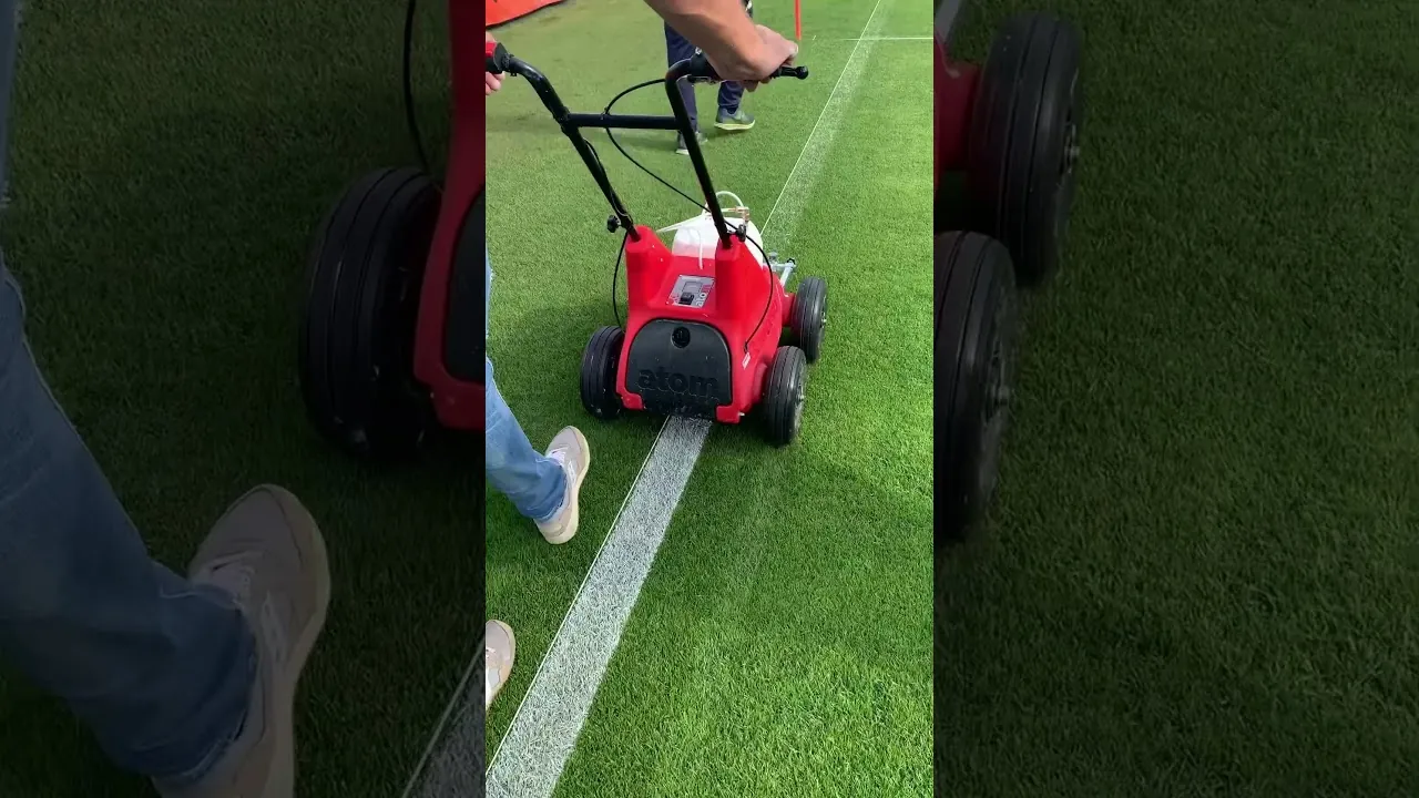 Perché i campi di Serie A hanno le strisce rettangolari?