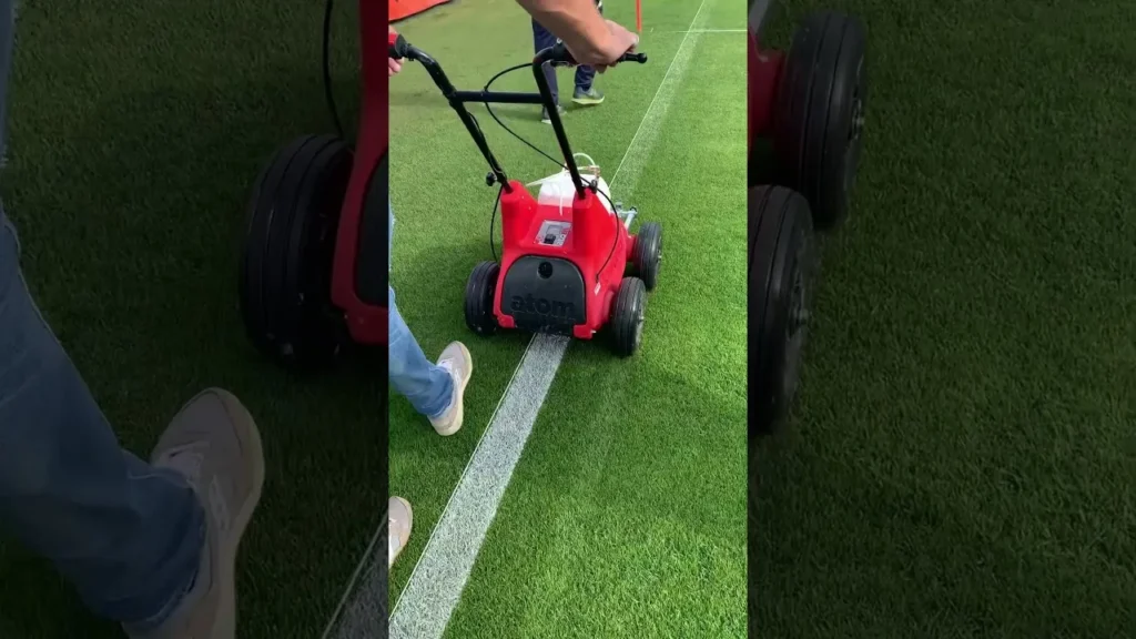 Video: Vernice per campi da calcio